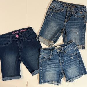 Children’s Place Kids Denim Bermuda Shorts Trio - Dark and Light Blue size 7/8